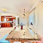 Beachfront Justrelax With Private Pool By Dadovillas