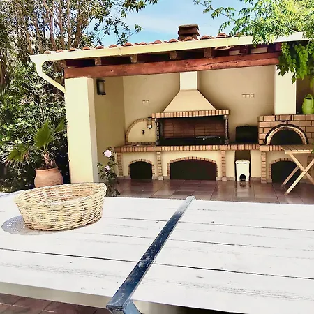 Beachfront Justrelax With Private Pool By Dadovillas *