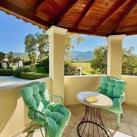 Beachfront Justrelax With Private Pool By Dadovillas Vila