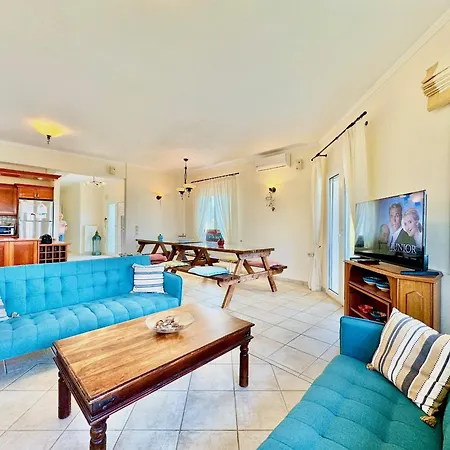 Beachfront Justrelax With Private Pool By Dadovillas Vila